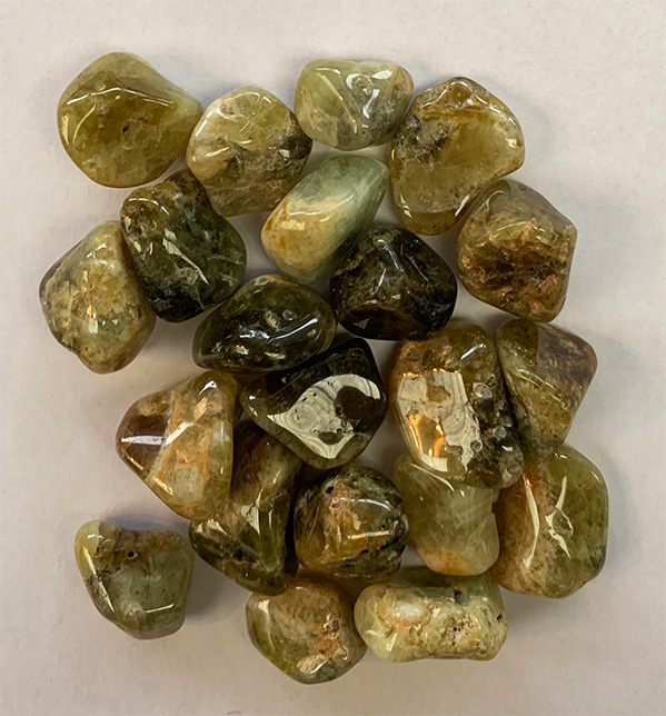 Green Garnet tumbled 150g.