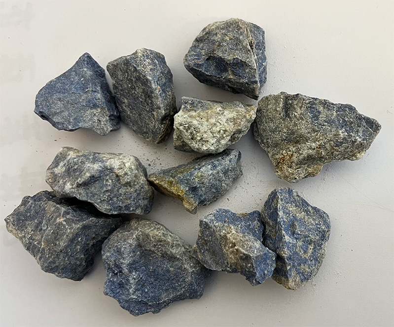 Dumortierite, rough 300g. Bag