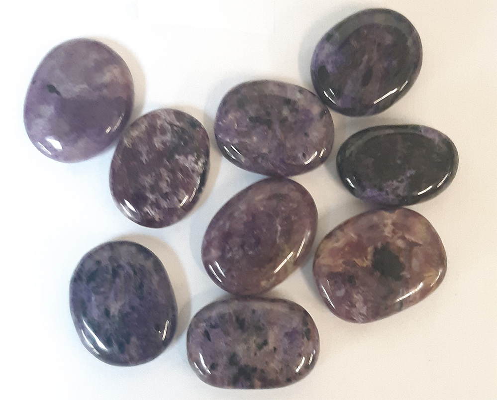 Small Charoite palms 2cm 50gm bag