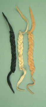 Braided deerskin bracelet. Iroquois. 4 colours