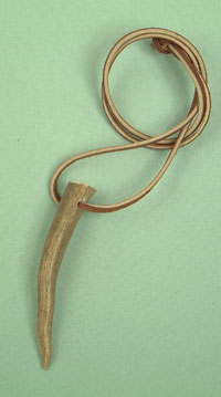 Deer antler necklace, Iroquois