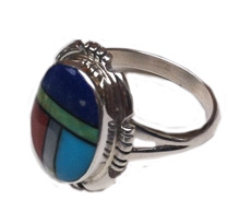 Multi-stone oval ring